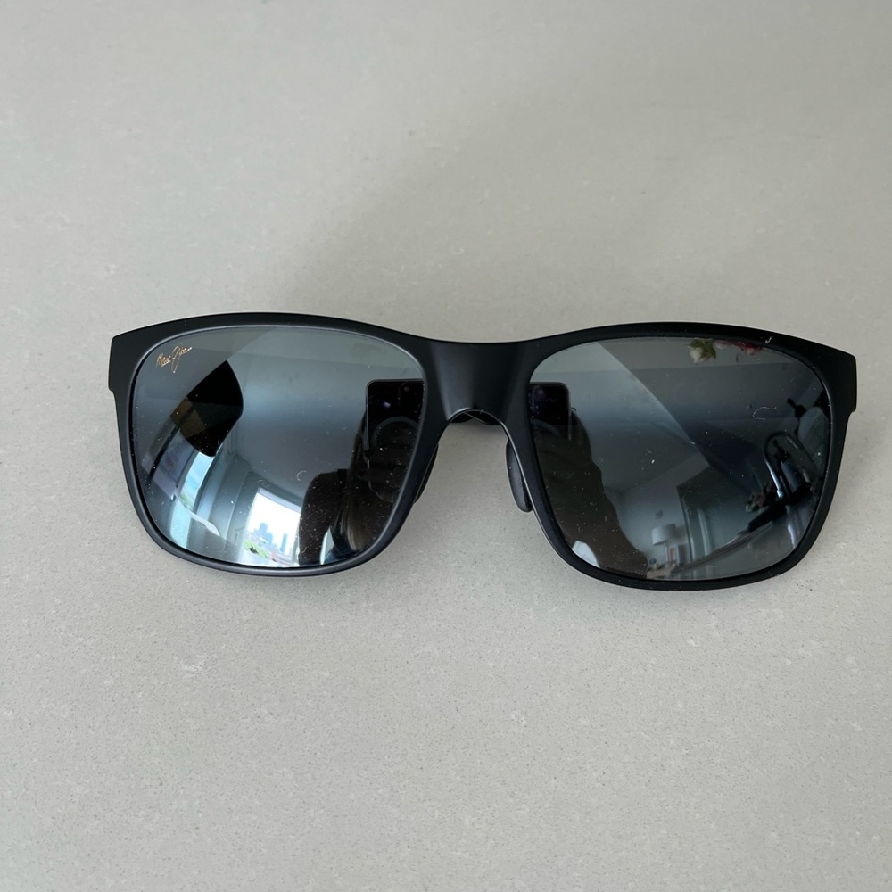 Maui Jim Red Sands Men’s Sunglasses Polarized in Black